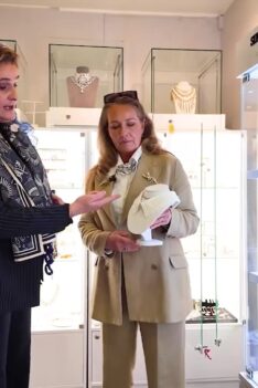 Teaser Yvonne & Angelina thumbnail 1